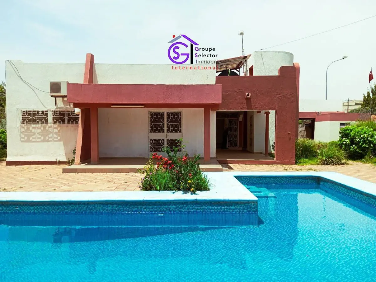 VILLA  MODERNE  AVEC  PISCINE - Villa à OUAGA 2000 - Groupe Selector Immobilier