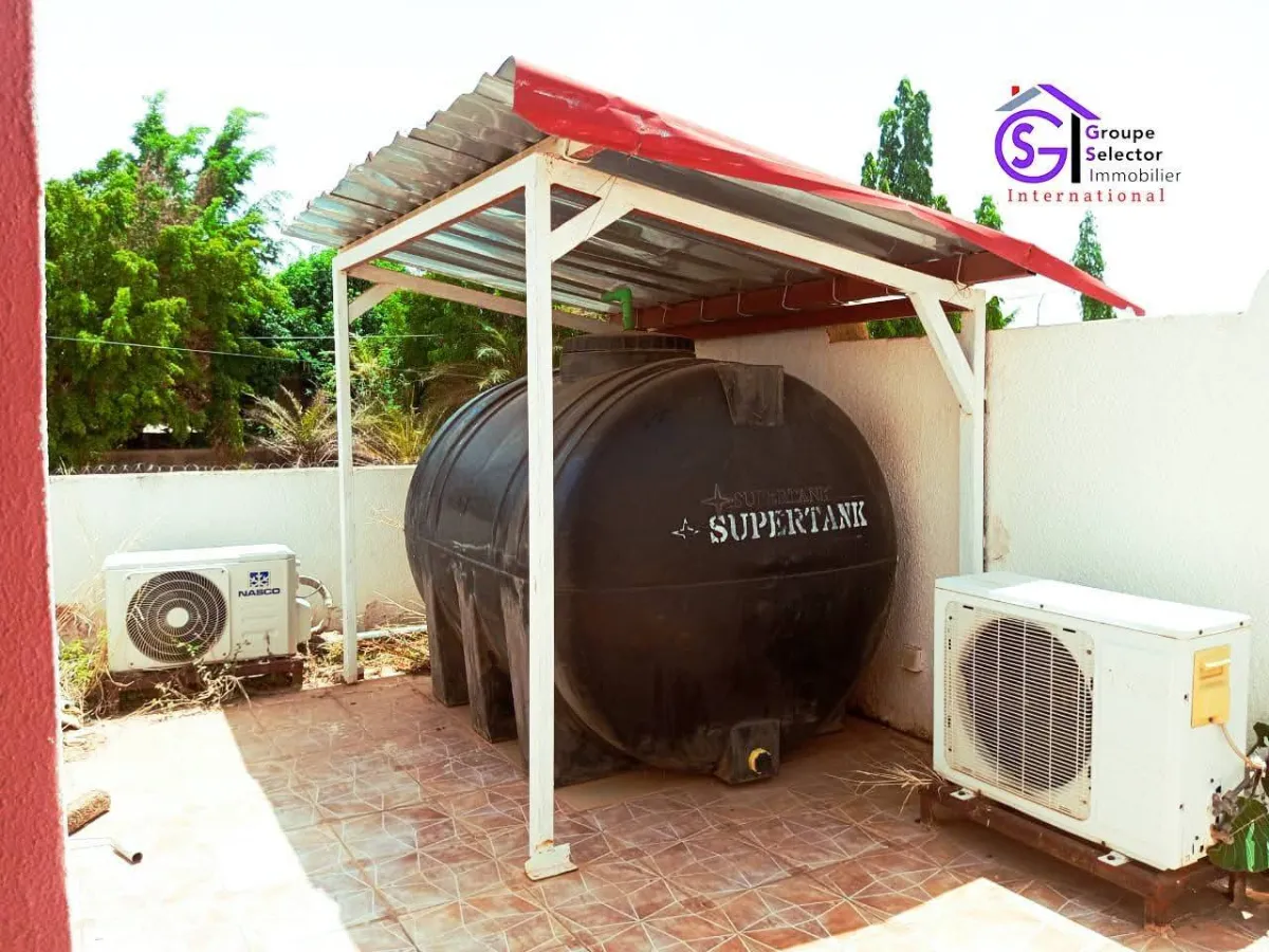 VILLA  MODERNE  AVEC  PISCINE - Image 5