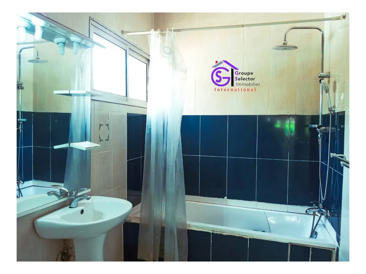 VILLA  MODERNE  AVEC  PISCINE - Image 8