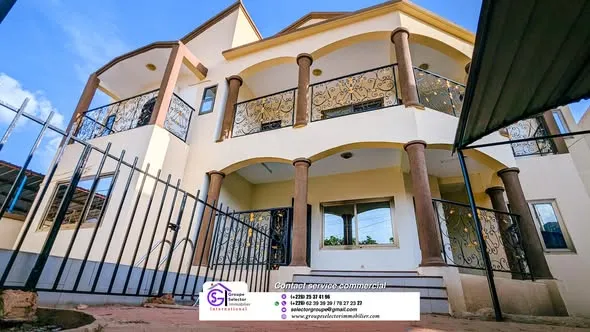 VILLA MODERNE AVEC PISCINE - Image 2