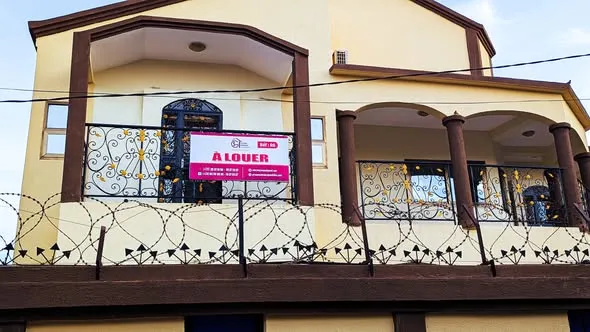 VILLA MODERNE AVEC PISCINE - Image 3