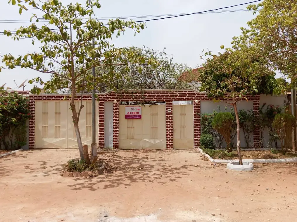 Villa moderne type F4 - Villa à 1200 Logements - Groupe Selector Immobilier