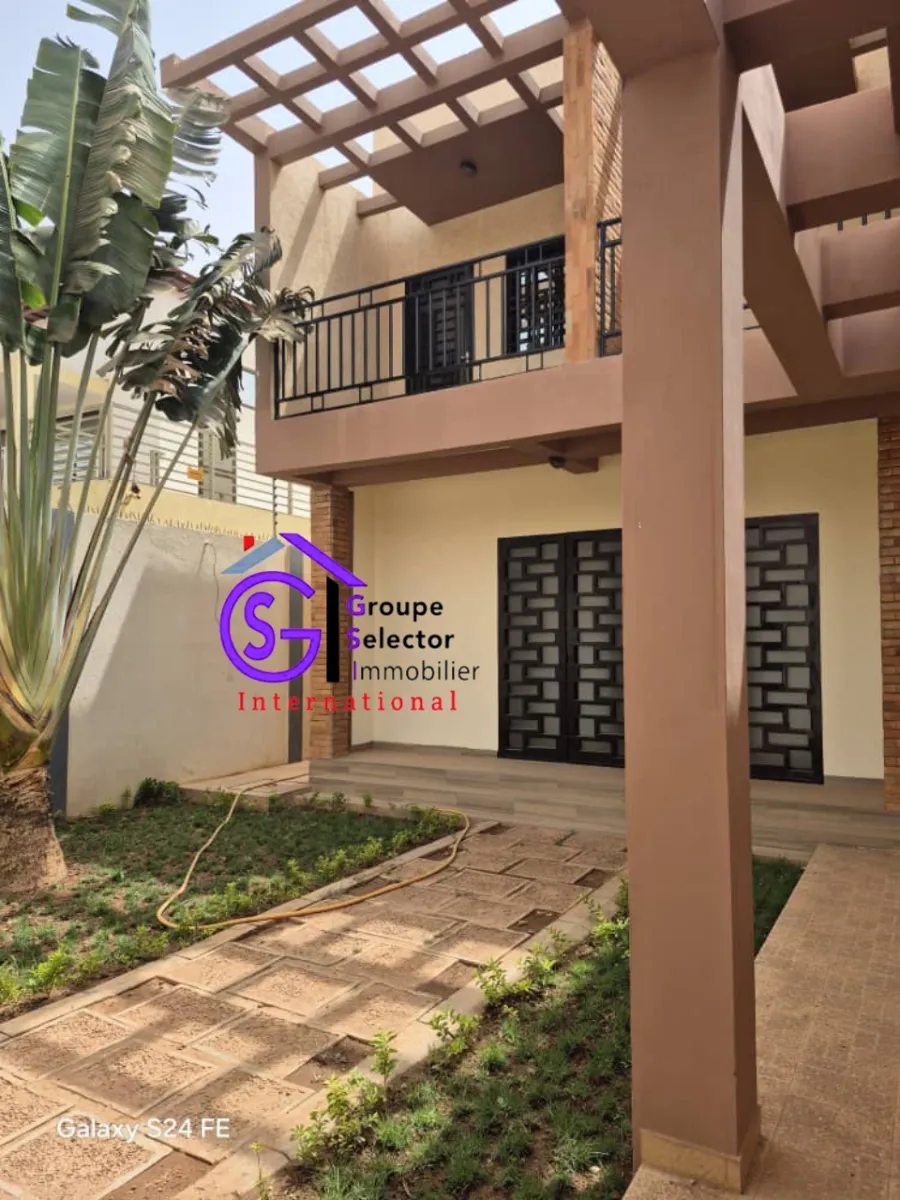 Villa de standing à louer à Ouaga 2000 - Image 2