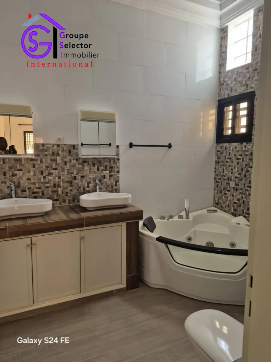 Villa de standing à louer à Ouaga 2000 - Image 9