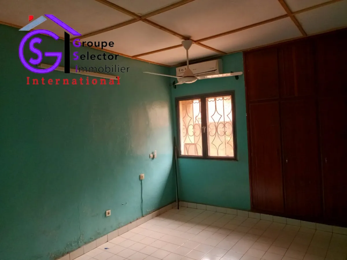 VILLA SPACIEUSE MODERNE  - Image 6