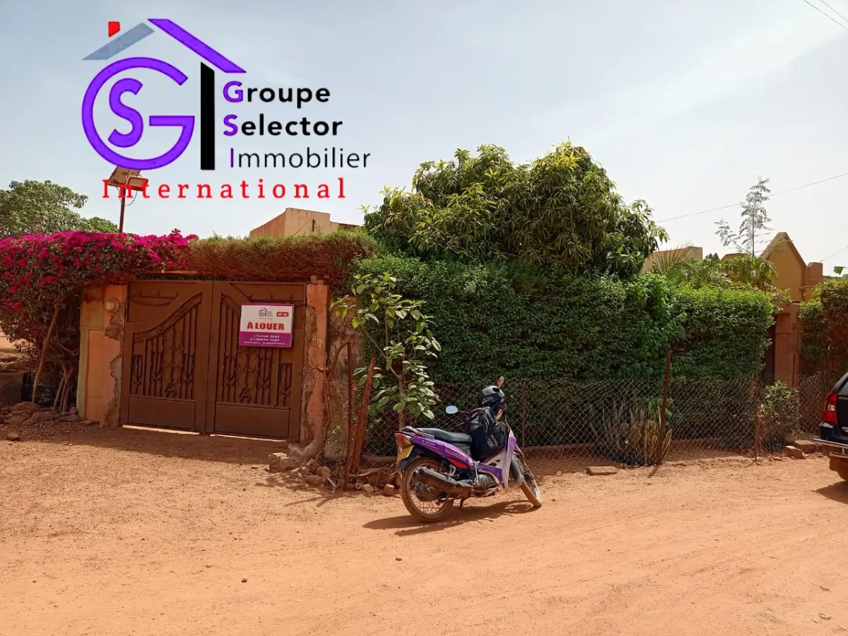 🏡 VILLA À LOUER – CITÉ AZIMMO - Villa à Cité AZIMMO - Groupe Selector Immobilier